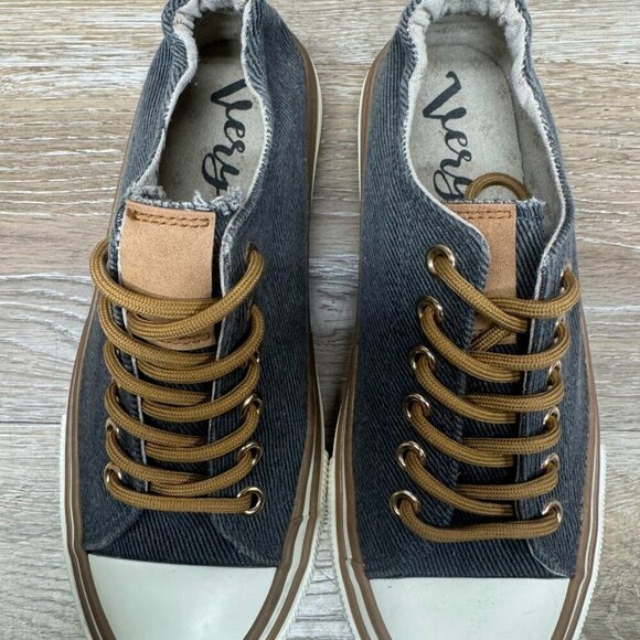 Very G Driana Gray Canvas Sneaker Women's Size 6 - Picture 2 of 6